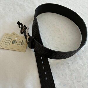 Belt Leather. NEW w tags. Black. Sz 36"